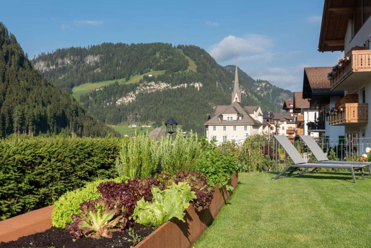 Hotel Vernel Santa Cristina Val Gardena Esterno foto