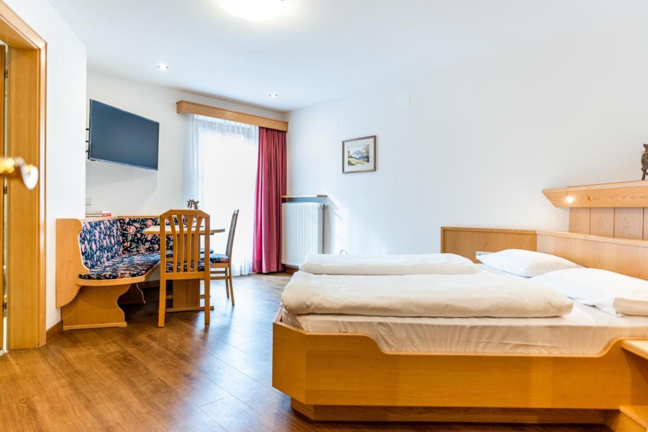 Hotel Vernel Santa Cristina Val Gardena Esterno foto