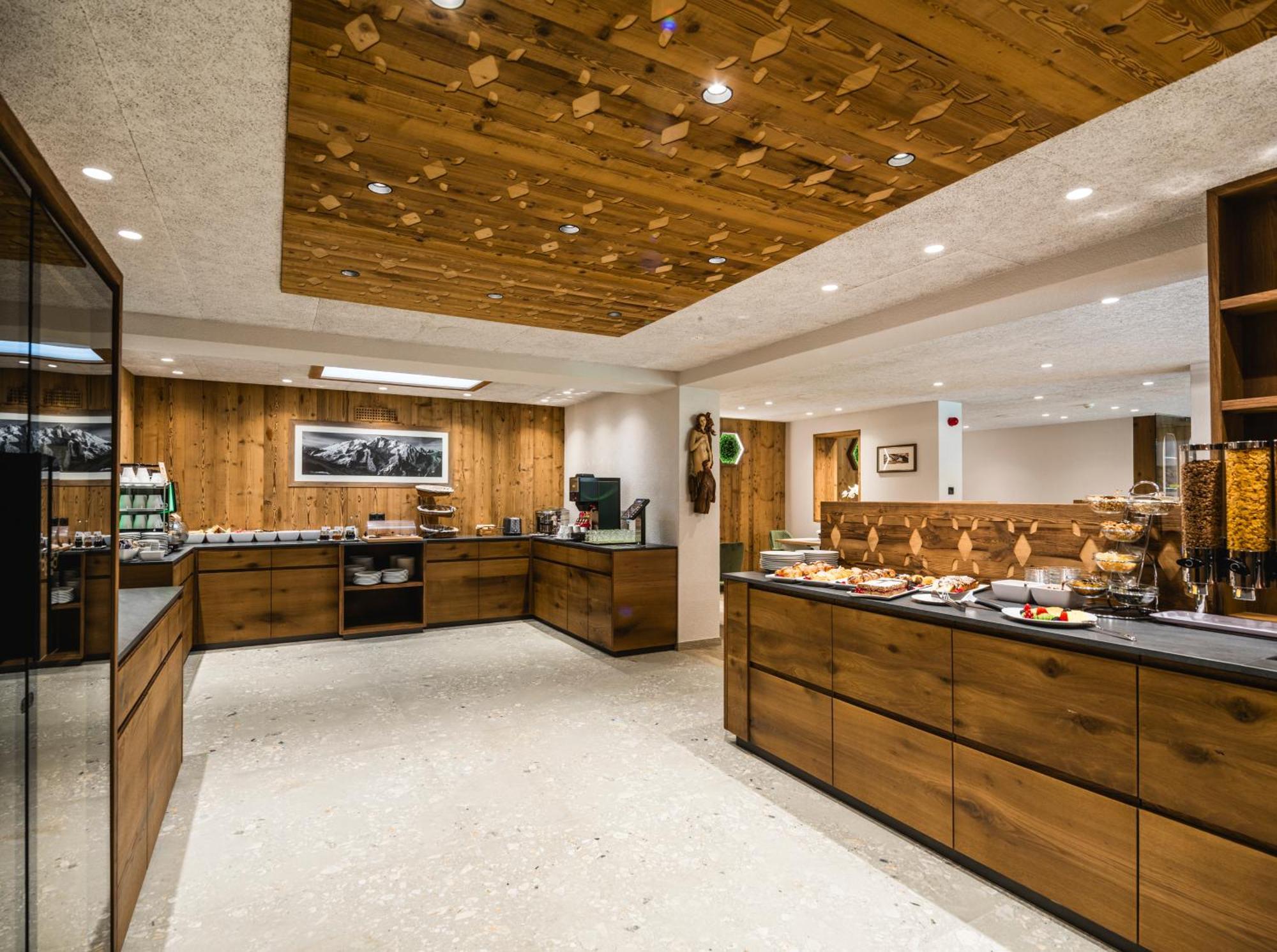 Hotel Vernel Santa Cristina Val Gardena Esterno foto